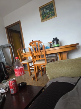 Silla de comedor de madera y tela