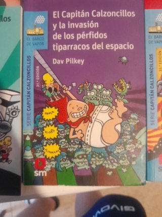 Libros del 1 al 4 del capitán clazoncillos