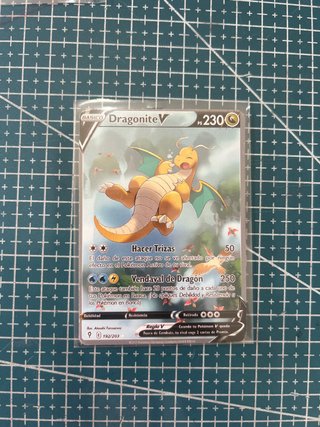 Carta Pokémon Dragonite V 192/203