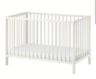 Cuna blanca para bebé