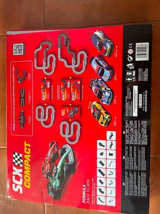 Scalextric Compact Formula Race to Win