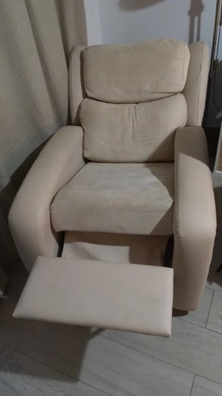 Sillón reclinable individual en muy buen estado