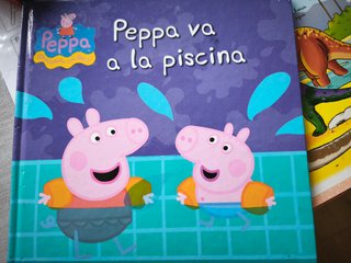 Peppa va a la piscina