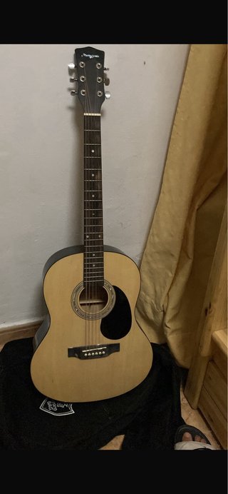 Guitarra Acústica con Funda
