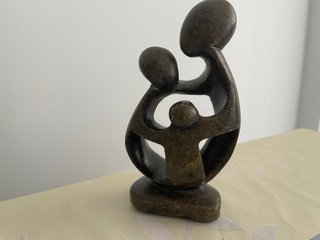 Escultura familiar origen Tengenenge, Zimbabwe