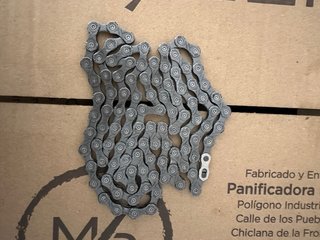 Cadena KMC 11V CL555R