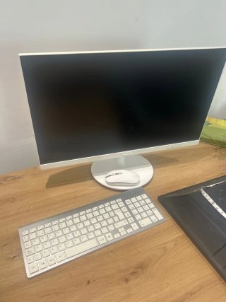 PC Lenovo Thinkcentre + Monitor Philips Blanco