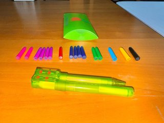 Pluma y bolígrafo Agatha Ruiz de la Prada