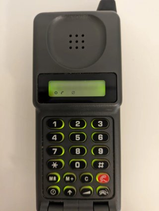 Motorola MicroTAC Executive (1994) y funda
