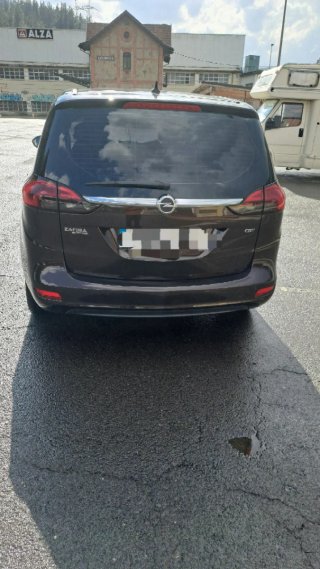 Opel Zafira 2015