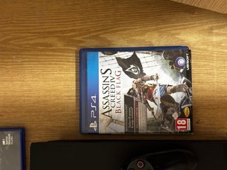 Consola PS4 Negra + 6 Juegos y un mando original