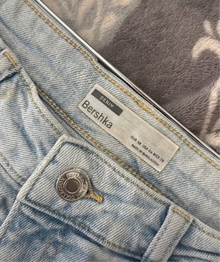 Shorts vaqueros Bershka desgastados