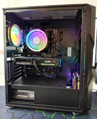 PC GAMING COMPLETAMENTE NUEVO - RYZEN 7 - 7600XT