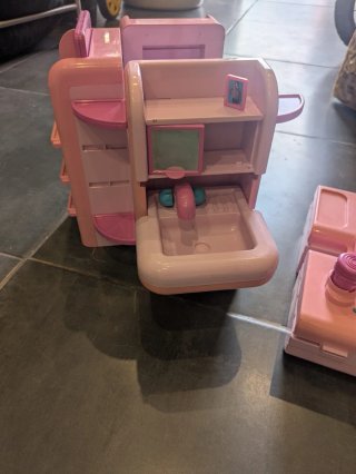 Cocina y baño Happy House MONTO para Barbie