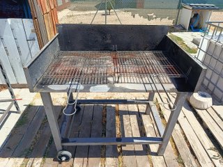 Barbacoa artesanal de metal 120 x 80