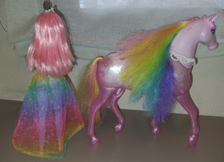 Barbie Dreamtopia Unicornio con Luz Mattel FXT26