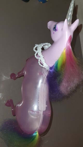 Barbie Dreamtopia Unicornio con Luz Mattel FXT26