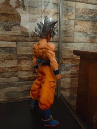 Figura Goku Ultra Instinto Ichiban Kuji