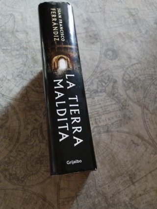 La tierra maldita / The Cursed Land