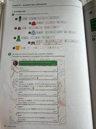 Tres libros de francés con cuaderno de lectura