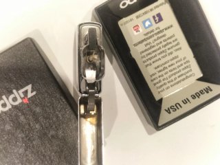 Mechero Zippo con diseño de coche