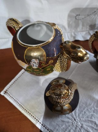 Set teiera e zuccheriera Dragonware vintage