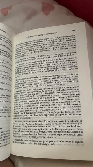 Teoría del Derecho (Fundamentos de Teoría comun...