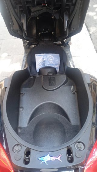 YAMAHA XMAX 250i Negra