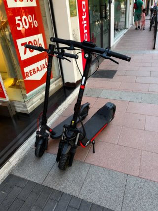 *VENTA DE 2 PATINETES ELÉCTRICOS 850€ NEGOCIABLES*