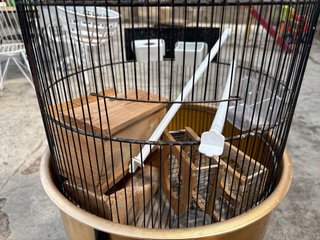 Jaula grande para pájaros con accesorios