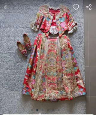 Traje de Fallera Rojo y Dorado
