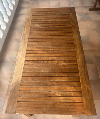 Tavolo in legno per esterni