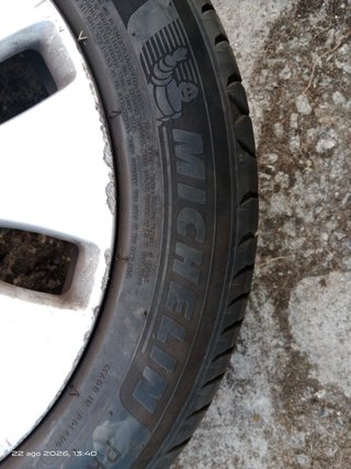 4 Llantas Audi con Neumáticos Michelin