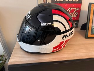 Casco HJC C70 Negro, Rojo y Blanco