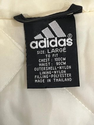 Chaqueta Adidas con capucha