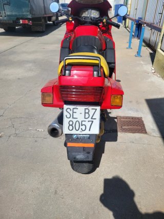 BMW K1 Roja y Amarilla