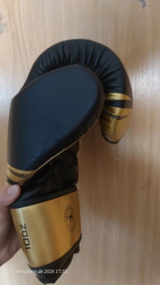 Guantes Boxeo Venum 10 oz Negro/Dorado