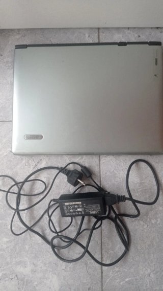 Portátil Acer Plata