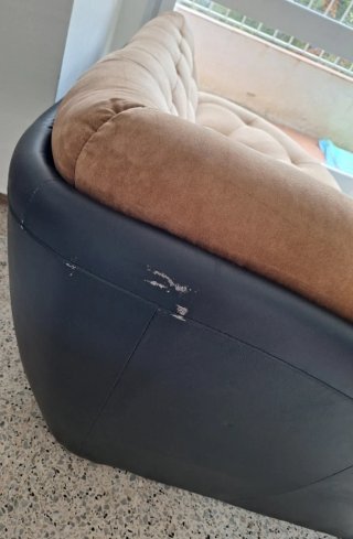 Chaise longue izquierda marrón y negra