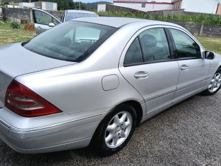 Mercedes-Benz Clase C 2004