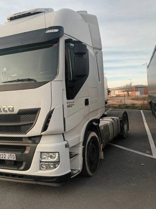 Se vende Iveco del 2017 4 60. En buen estado