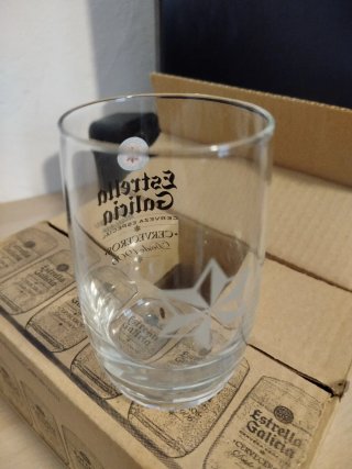 Caja 6 vasos Estrella Galicia con posavasos