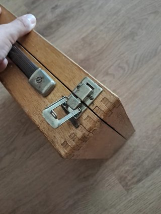 Maletín de madera para pintura