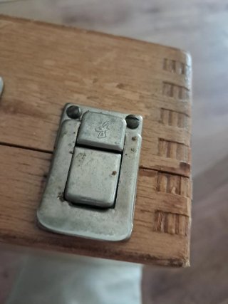 Maletín de madera para pintura