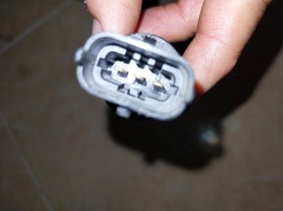 Sensor presión combustible  0281002405 hyndai kia