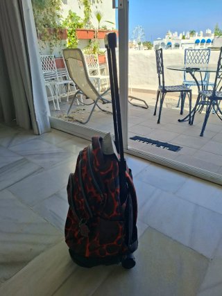 Mochila Totto Ruedas Dibujo Lava
