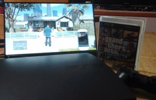 PlayStation 3 Slim 320GB + GTA V + Dualshock 3