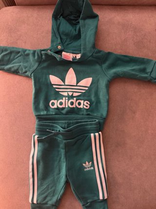 Conjunto Adidas verde bebé