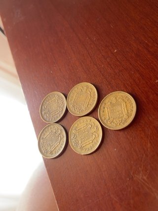 Lote 5 monedas 1 peseta 1966, 1968, 1969