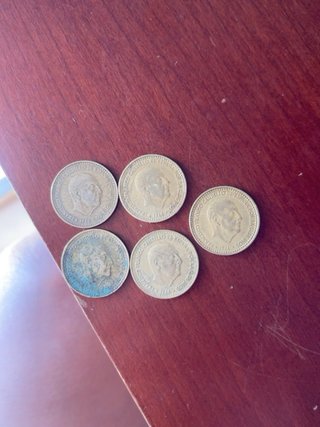 Lote 5 monedas 1 peseta 1966, 1968, 1969